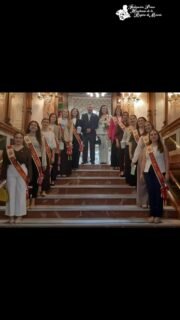 💚 Hoy hemos colaborado con la Asociación Española Contra el Cáncer 🎗️ en la mesa solidaria instalada en el Casino de Murcia 🤝✨, en su tradicional cuestación por las calles de Murcia 🏛️💫

Un pequeño gesto que suma en la lucha, el apoyo y la esperanza para tantas personas y familias 💚

Gracias a todos los que habéis aportado vuestro granito de arena 🤍

#AECC #AsociaciónEspañolaContraElCáncer #Solidaridad #Murcia @contraelcancer.murcia