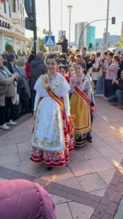 ¡Nuestras pequeñas se embarcan en su primer día de convivencia! Blanca será en esta ocasión el escenario al que las candidatas infantiles llevarán la primavera murciana.