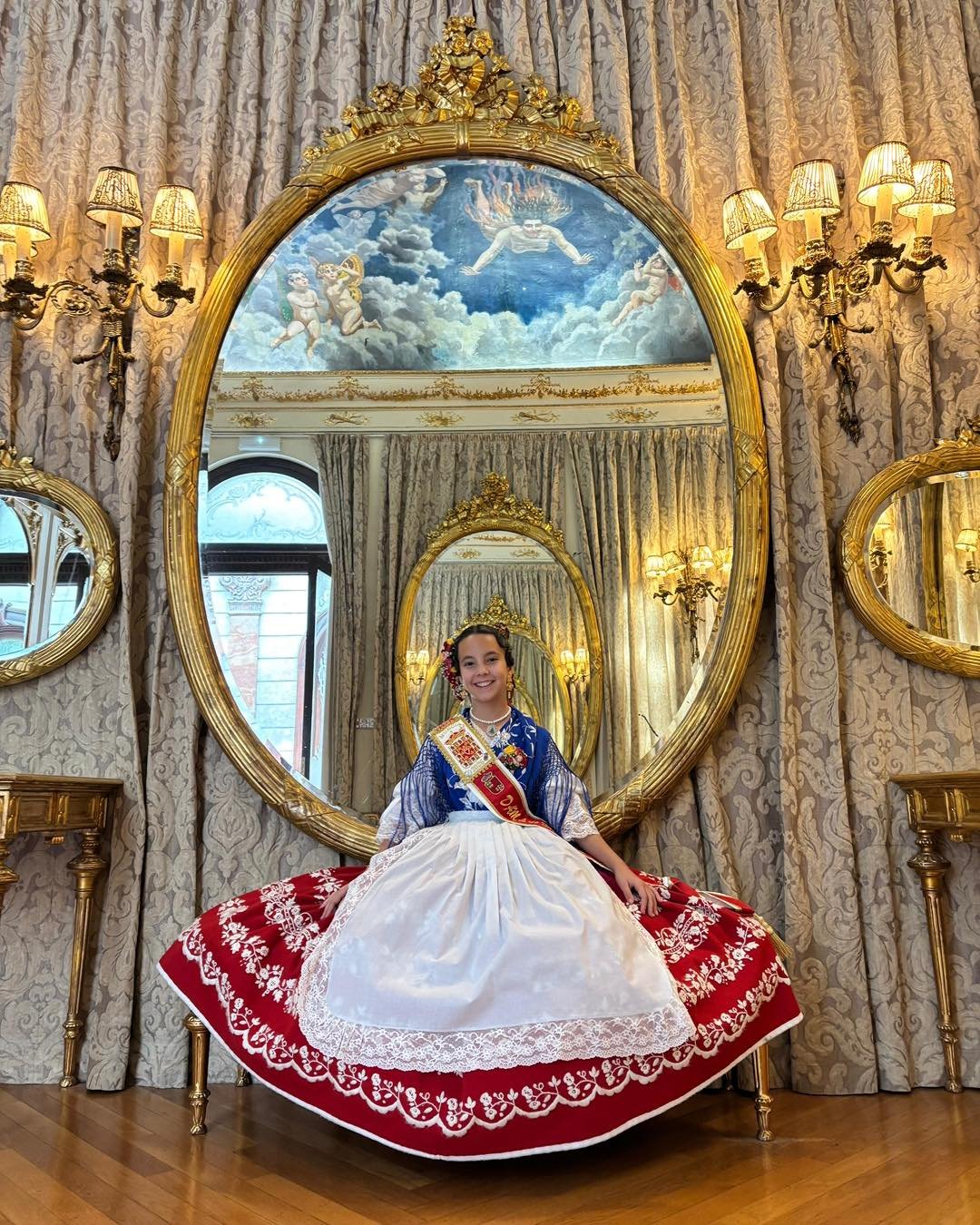 Hoy celebra su cumpleaños Blanca González Belando, Dama de Honor Infantil de la Reina de la Huerta Infantil de Murcia 2026. ¡Muchas felicidades, Blanca!  Esperamos que pases un día de cumpleaños maravilloso. 🥳🎉🎂🎁💐🌼😘