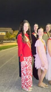 Elección Reinas De la Huerta 2026!! Siempre acompañándonos, @kiamgallego . 🚗✨

Y este año lo volverá a hacer junto a nuestras nuevas Reinas de la Huerta 2026. 🌸👑

Gracias por seguir formando parte de nuestras tradiciones y apoyar una fiesta tan especial.

#ReinasDeLaHuerta2026 #FiestasDePrimavera #Murcia #Kiat