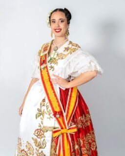 Hoy celebra su cumpleaños Alba Franco Sánchez, Reina de la Huerta de Murcia 2025. ¡Muchas felicidades, Alba! Esperamos que pases un día de cumpleaños maravilloso. 🥳🎉🎂🎁💐🌼😘