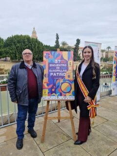 👑 En la mañana de ayer, Alba Franco Sánchez, @reinadelahuerta2025, asistió al acto de presentación del cartel del 37.º Encuentro de Cuadrillas de Patiño 2026. ✨️

📍 Se trata de un evento emblemático que se celebrará el 11 de enero que pone en valor la tradición, la música popular y las raíces culturales de la huerta murciana. Este encuentro declarado Fiesta de Interés Turístico Regional es un punto de reunión para cuadrillas y amantes del folklore, consolidándose un año más como una cita imprescindible dentro del calendario. 🗓