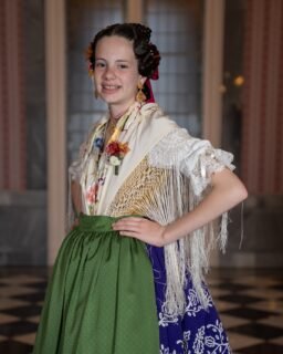 Hoy celebra su cumpleaños Luna Ocampo Sánchez, Dama de Honor Infantil de la Reina de la Huerta Infantil de Murcia 2025. ¡Muchas felicidades, Luna!  Esperamos que pases un día de cumpleaños maravilloso. 🥳🎉🎂🎁💐🌼😘