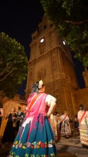 Color, música y alma huertana 💚
Así se vive el desfile y la despedida a nuestra Fuensanta: con el alma llena de tradición.
#murcia #murciahuertana #tradiciónmurciana #virgendelafuensanta