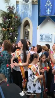 ✨🙏 #SantiagoYZaraíche despidió a la Virgen de la Fuensanta con el corazón lleno de emoción y devoción 💙🌸

Entre aplausos, cantos y muchas muestras de cariño, vecinos y devotos acompañaron a nuestra patrona en un momento muy especial 🕊️⛪

Una despedida cargada de sentimiento, tradición y unión 🤍✨

#VirgenDeLaFuensanta #Murcia #Tradición #Devoción