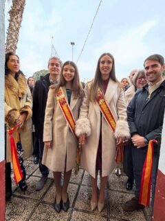 Inauguración del Belén de la Federación de Peñas Huertanas por parte de nuestras Reinas de la Huerta Alba Franco y Alejandra Belmonte. Nos acompañaron Jesús Pacheco, Concejal Delegado de Turismo Comercio y Consumo y Diego Avilés, Concejal Delegado de Cultura e Identidad. 

Este belén es un reflejo fiel de la herencia cultural, la historia compartida y los valores que nos definen como federación. Más allá de su valor simbólico, este belén representa una tradición que perdura en el tiempo y se transforma en un espacio de encuentro, invitándonos a vivir y compartir el verdadero espíritu de estas fechas.