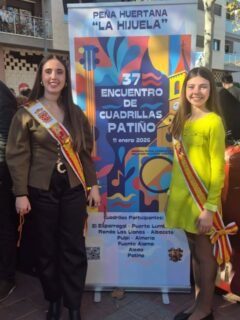✨ Día inolvidable en el XXXVII Encuentro de Cuadrillas de Patiño, Memorial Manuel Cárceles “El Patiñero” ✨

📍 Esta mañana, las Reinas de la Huerta 2025, Alba Franco Sánchez y Alejandra Belmonte Chekh, han tenido el honor de asistir a la emblemática Fiesta de las Pelotas, declarada de Interés Turístico Regional.

🌸🎶 Tradición y música que mantienen vivas nuestras raíces. Gracias a @ph.lahijuela por la invitación y por su compromiso con la difusión de nuestra cultura. ❤️