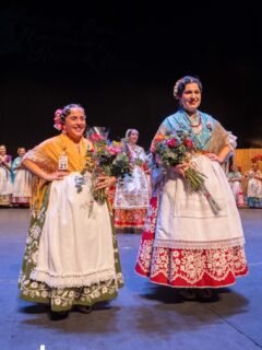 🌸👑 ¡Murcia ya tiene a sus Reinas de la Huerta 2026! 👑🌸

✨ Reina Infantil de la Huerta 2026 
👑Leonor Antón Pons – Peña Huertana Las Tenajas

✨ Reina de la Huerta 2026
👑 Ángela Muñoz Briones – Peña Huertana El Botijo

¡Muchísimas felicidades a ambas y a sus peñas! 🎉
Que disfrutéis al máximo de este año tan especial representando 
nuestras tradiciones, nuestra huerta y el orgullo de ser murcianos. 💐

#ReinasDeLaHuerta2026 #Murcia #Tradiciones #FiestasDePrimavera @turismoregiondemurcia