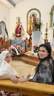 🌸✨ Con motivo de la peregrinación de la Virgen de la Fuensanta, tuvimos la ocasión de visitar el pueblo del Siscar, donde pernoctaba anoche 🕊️💫

Nuestras Reinas, Ángela 👑 y Leonor 👑, realizaron una emotiva ofrenda floral a la Virgen de la Fuensanta 💐🙏

Queremos dar las gracias al pueblo del Siscar y al Alcalde de Santomera, Víctor Martínez Muñoz, por el magnífico trato recibido y por acompañarnos en una noche tan especial 🤍🌙

#VirgenDeLaFuensanta #ElSiscar #Santomera #OfrendaFloral Reinas @victormmartinez