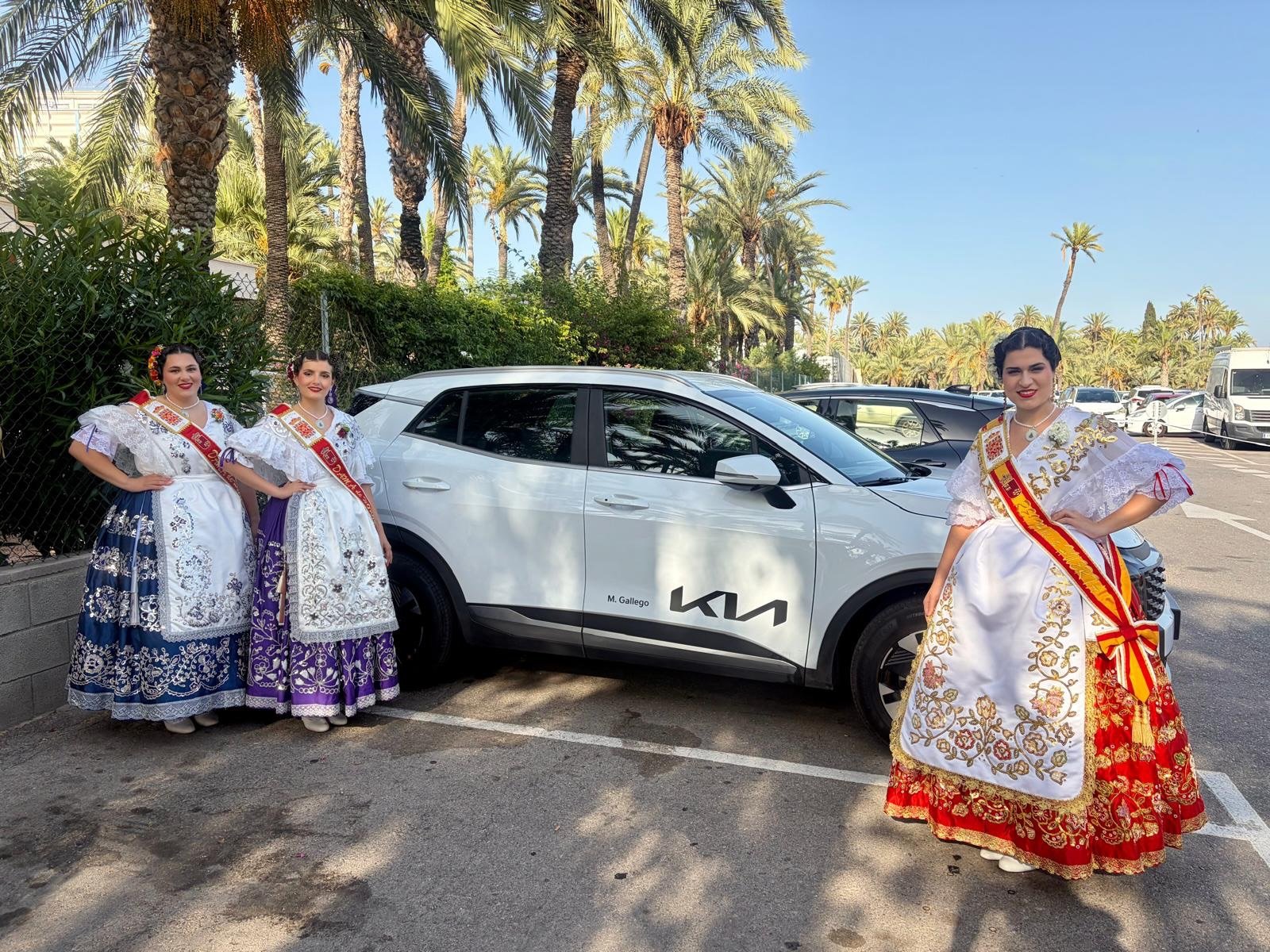 Una mención especial a @kiamgallego por acompañarnos en cada trayecto y hacer posible que lleguemos a cada acto con la máxima comodidad y confianza.

En esta ocasión, nos desplazamos hasta Elche para asistir a la Proclamación de las Reinas y Damas de sus Fiestas.

¡Gracias por formar parte del camino y por vuestro apoyo constante! 🚗✨

#KiaMotorGallego #Elche #Proclamación #ReinaDeLaHuerta #CorteDeHonor